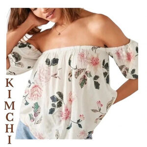 Kimchi Blue Pia Off-the-Shoulder Floral Blouse Cropped‎ Top Women Size: Medium